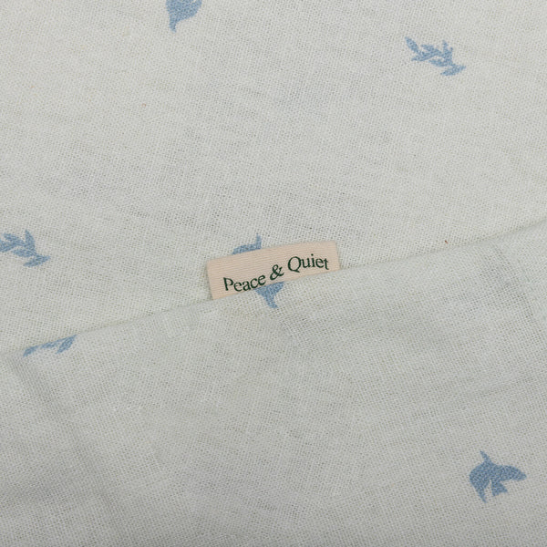 鳩のリネンボタンアップ - 白 – Feature 