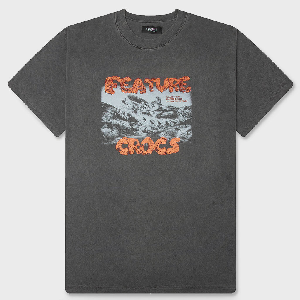 Valley of Crocs Tee - Pigment Black